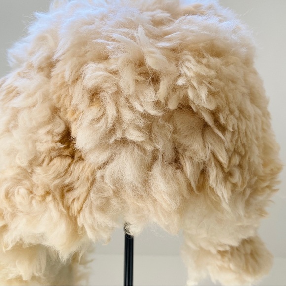 NEW 100% Alpaca cream trapper hat - Picture 2 of 8